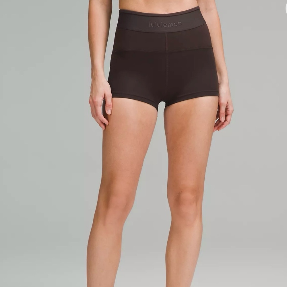 NWT LULULEMON athletica Women's Dark Brown High-Waisted Shorts | 4